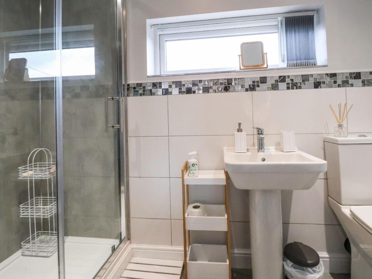 Meols Holiday Lodge Уиррал Экстерьер фото