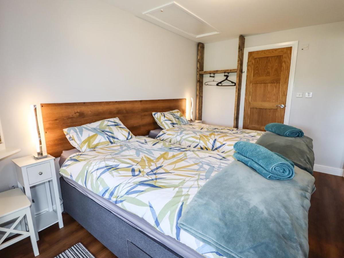Meols Holiday Lodge Уиррал Экстерьер фото